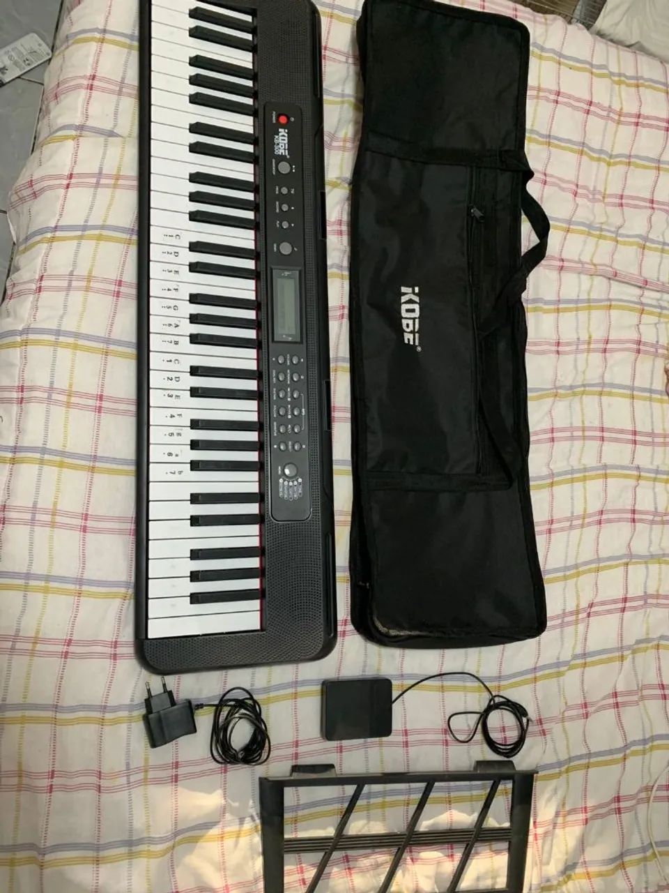 Kit Teclado Musical Eletrônico Kobe KB-300 5/8 61 Teclas