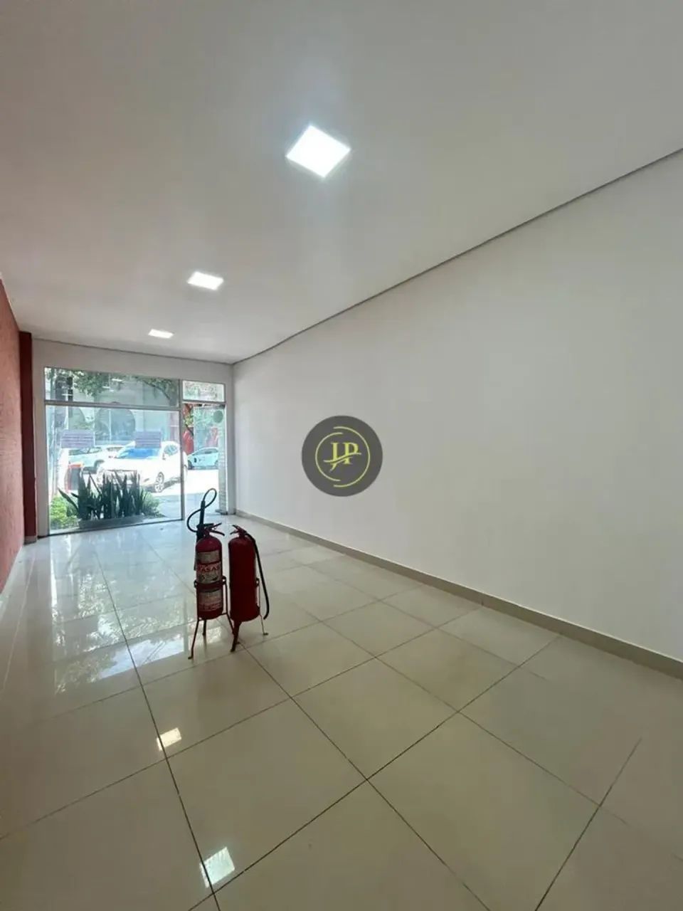 LOJAS DE 33M² COM PÉ DIREITO DUPLO A VENDA NA PRAIA DO SUÁ - Foto 4