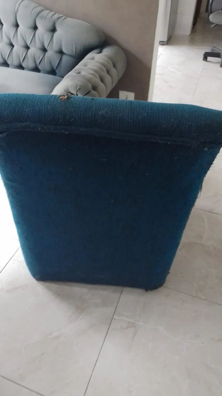 Poltrona Azul Vintage - Muito Confortável e Firme! - Foto 5
