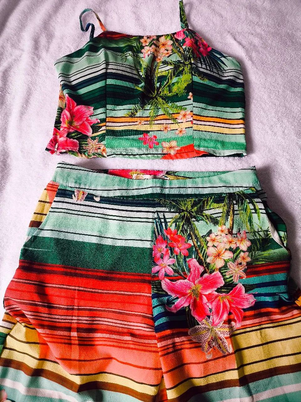 Conjunto de calça e cropd floral  - Foto 5