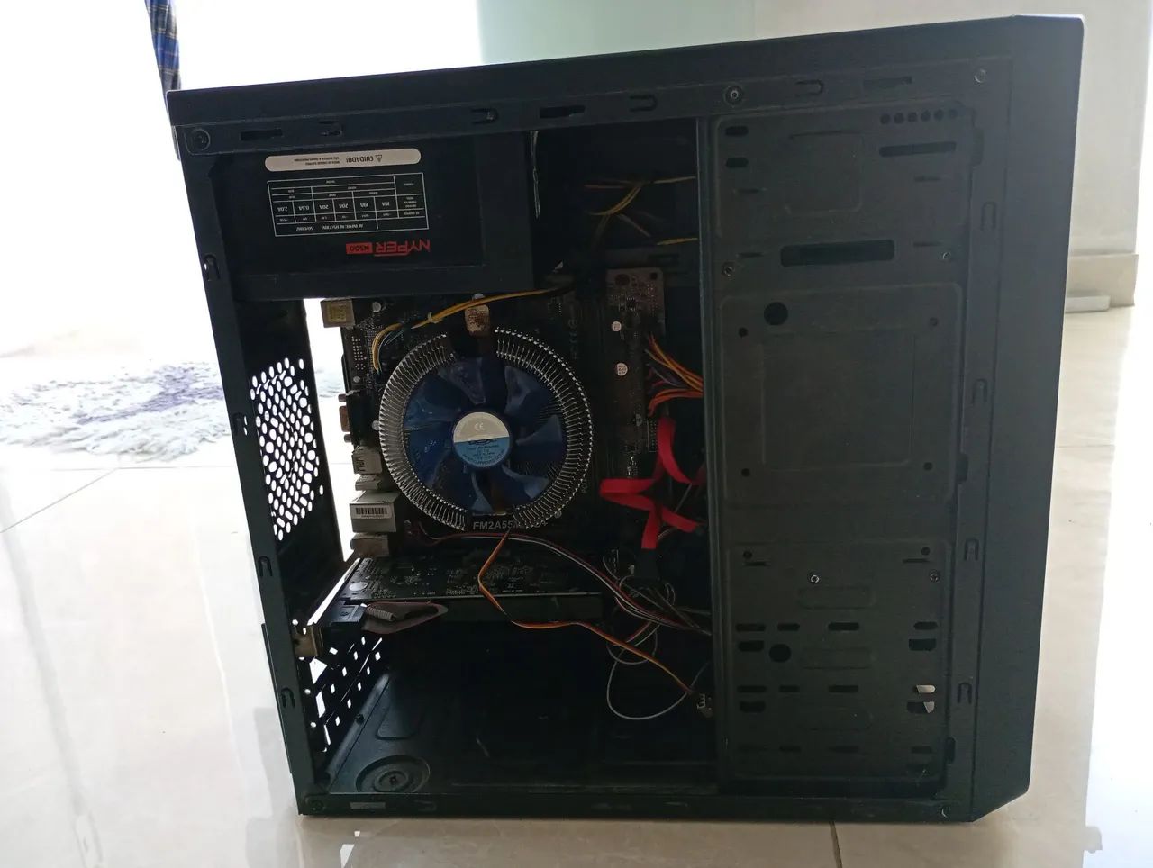 Gabinete PC - Foto 2