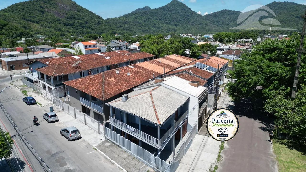 Sobrado em Bom Retiro - Matinhos