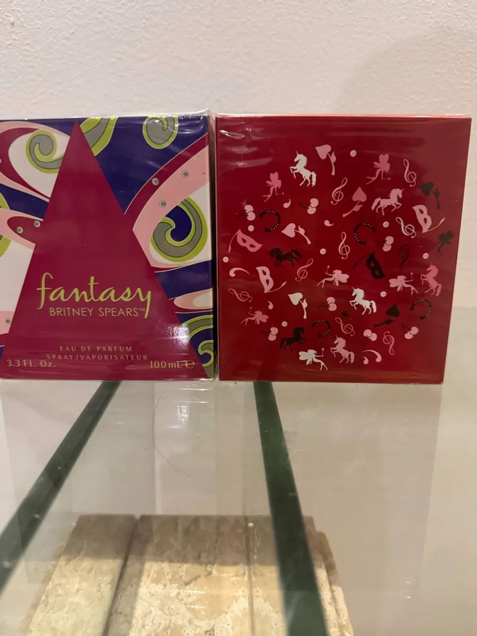 2 Perfumes Britney Spears Hidden + Fantasy - Foto 2