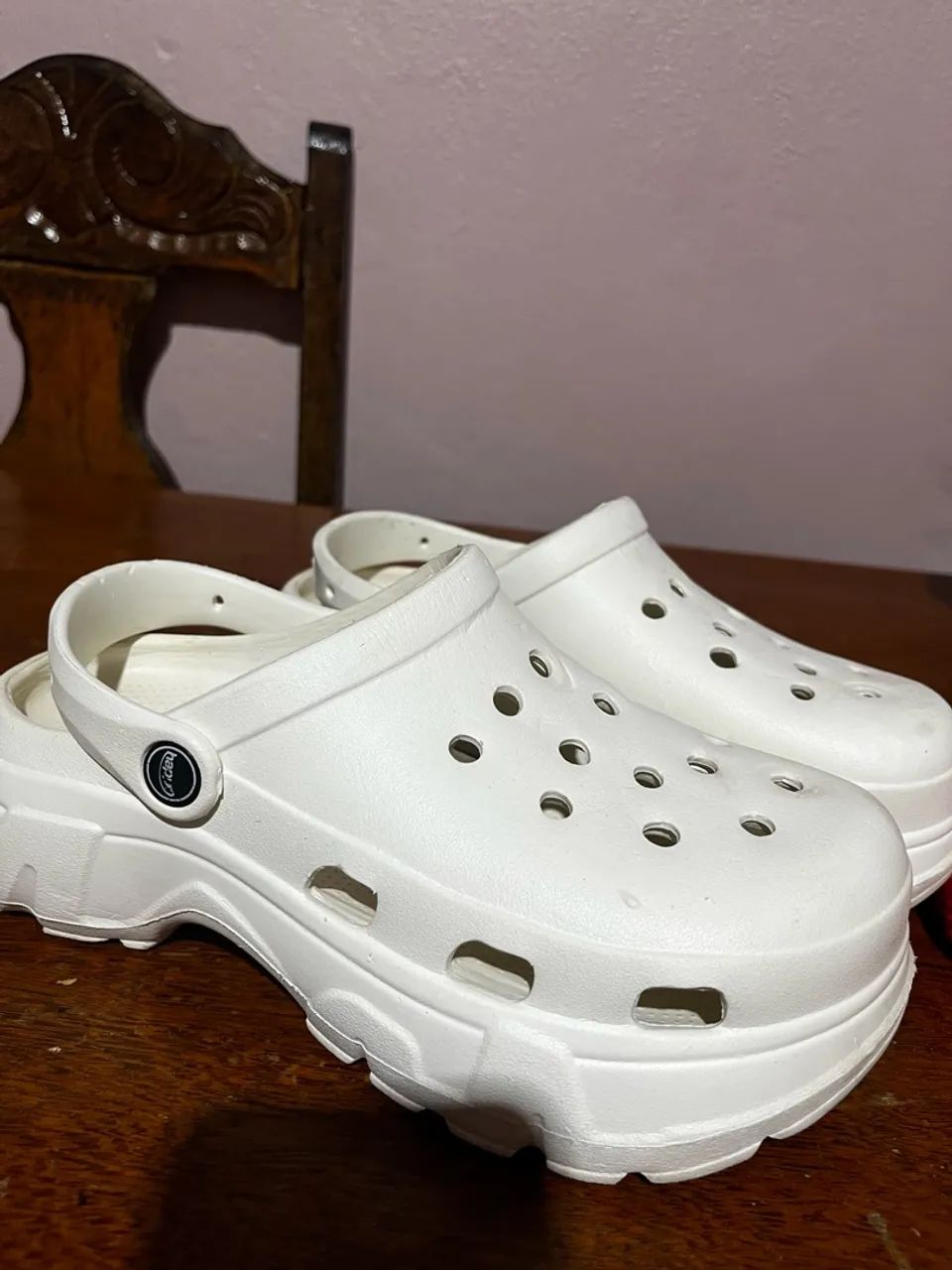Vende-se crocs