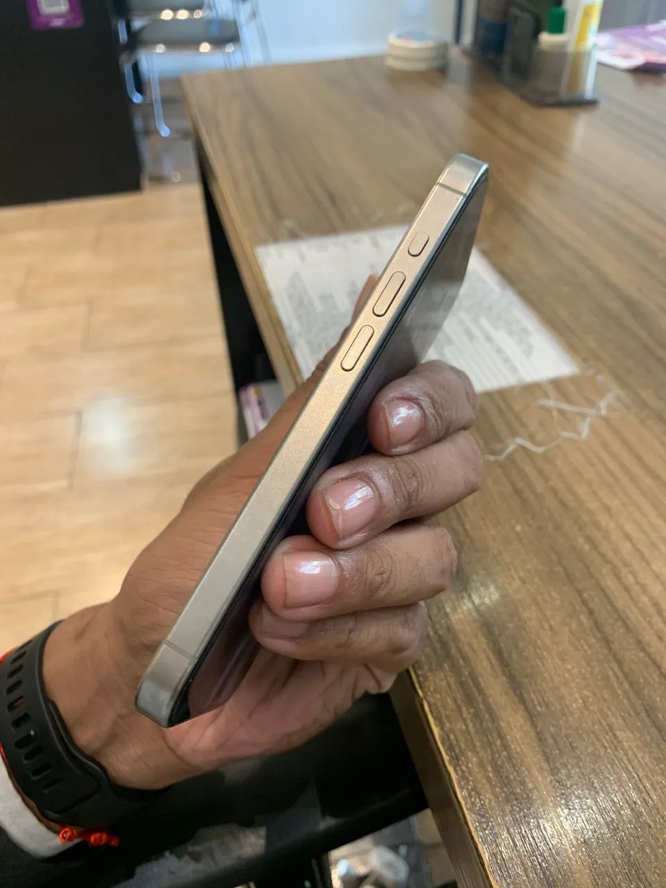 IPhone 15 pro - Foto 4