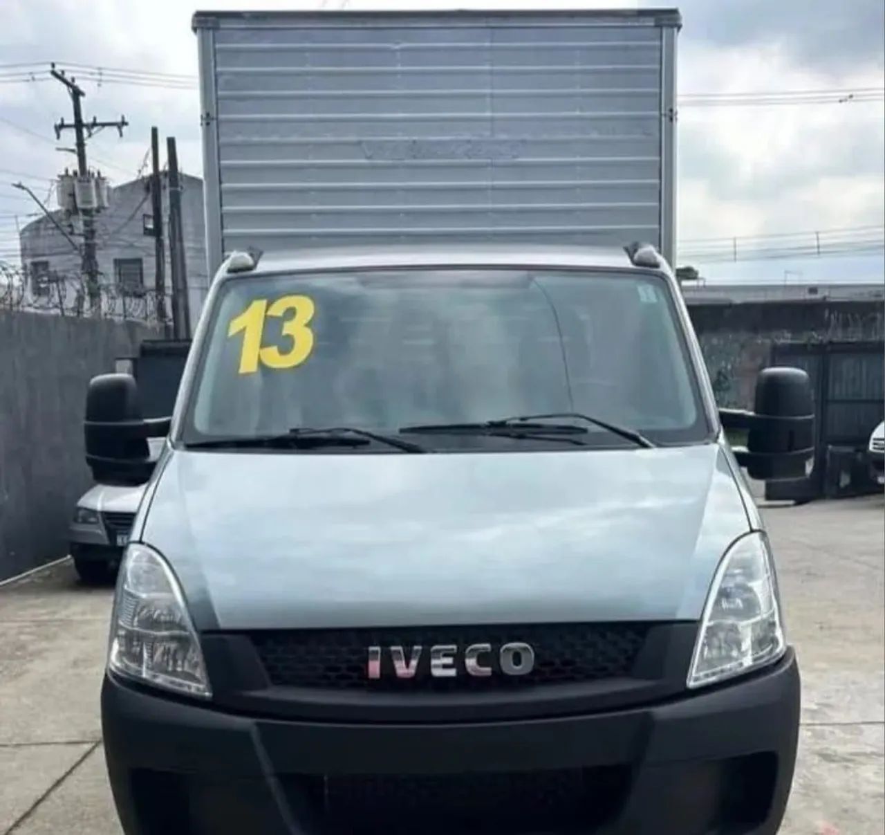 IVECO 35S14 BAÚ SECO ANO 2013 - Foto 7