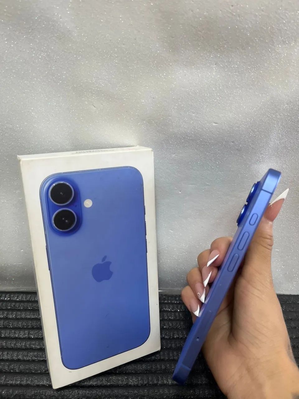 IPHONE 16 128GB AZUL BATERIA 87% COM CAIXAR$3799,00 - Foto 2