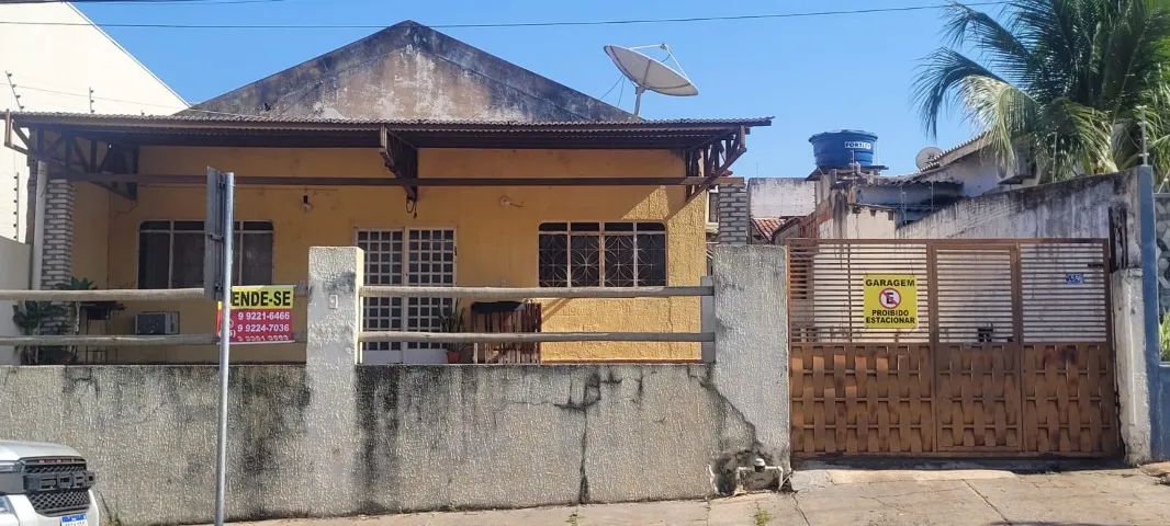 Casa à venda Telefone: Mara * Marcelo * Mauro *