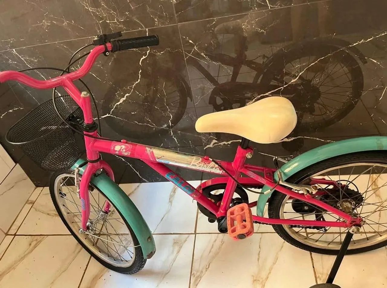 Bicicleta infantil da Barbie  - Foto 3