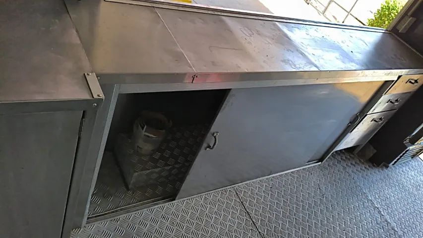 Trailler Foodtruck 4x2 2Eixos Completo para operação - Foto 3