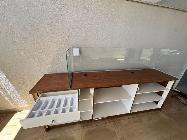 Balcão Comercial MDF com Vidro - Caixa / Recepção / Loja - 2,53m