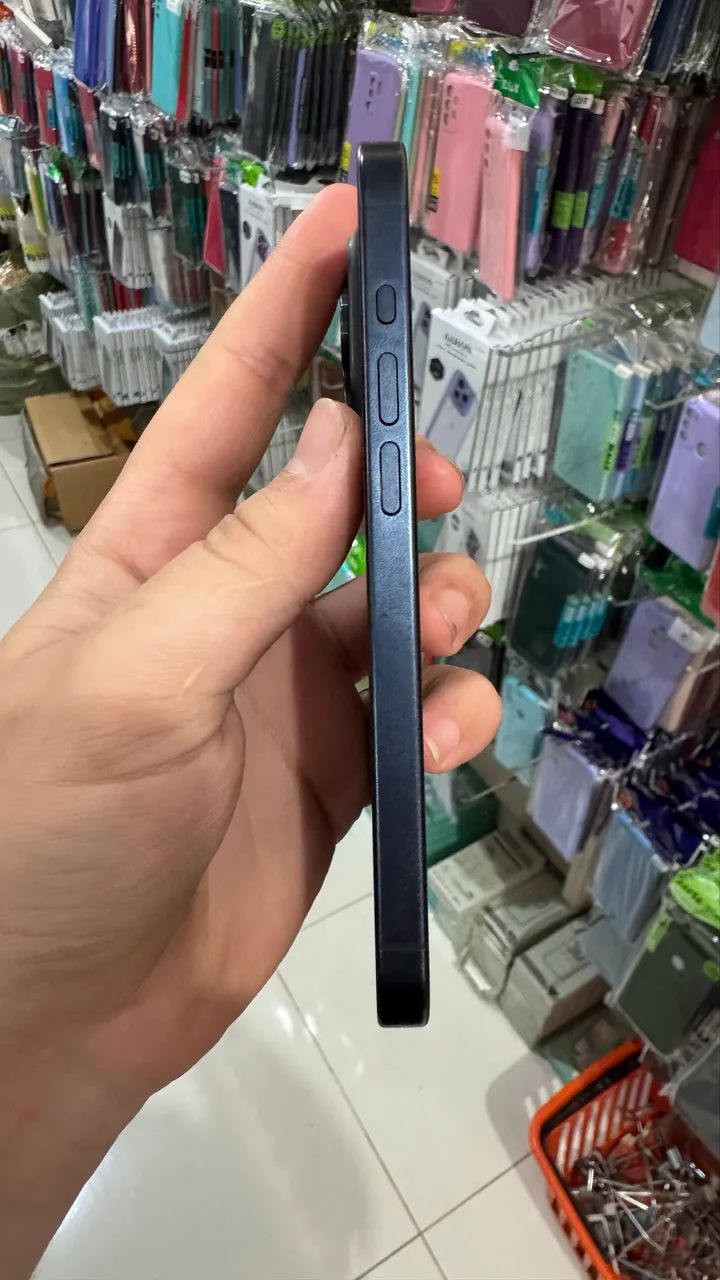 iPhone 15 pro Titânio azul  - Foto 2