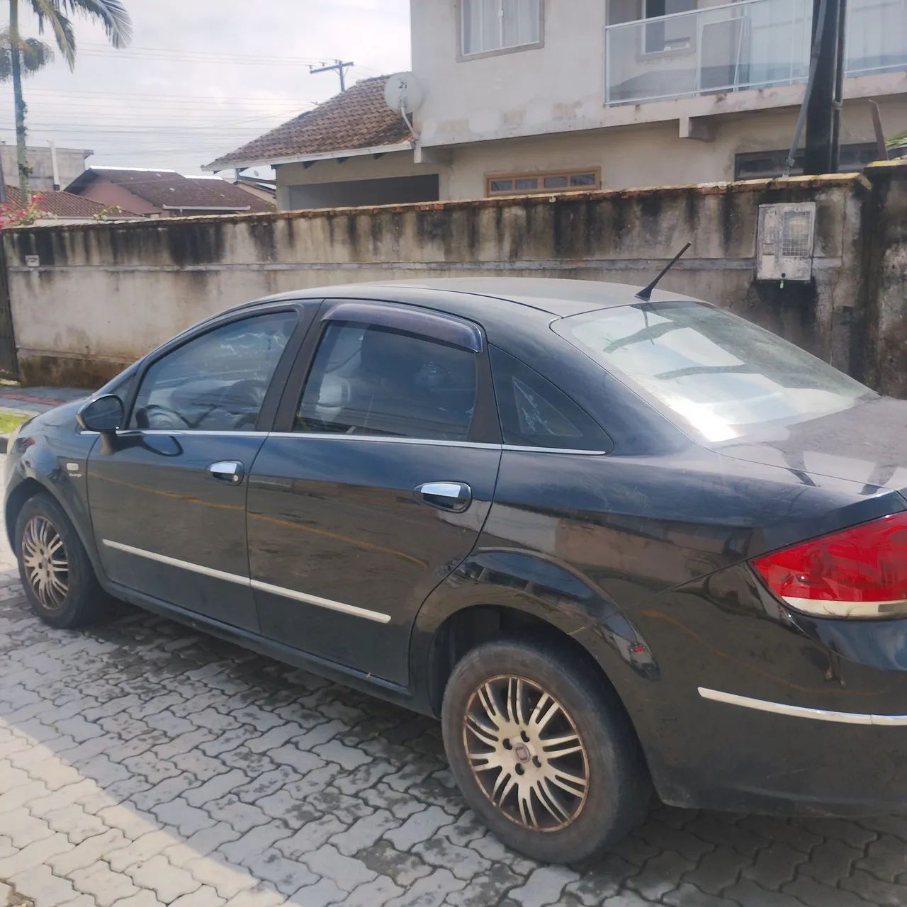 Fiat Linea LINEA ESSENCE Dualogic 1.8 Flex 16V 4p 2015