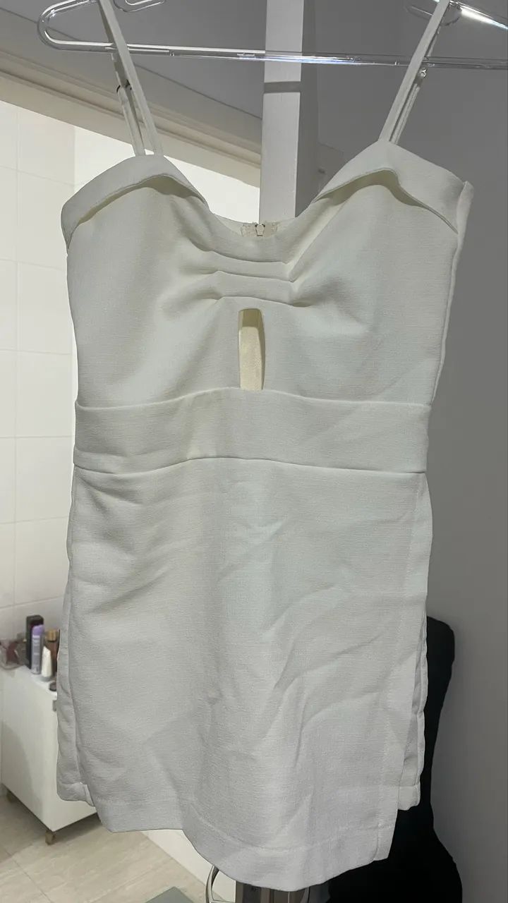 Vestido Branco (estilo macacãozinho) tamanho 38
