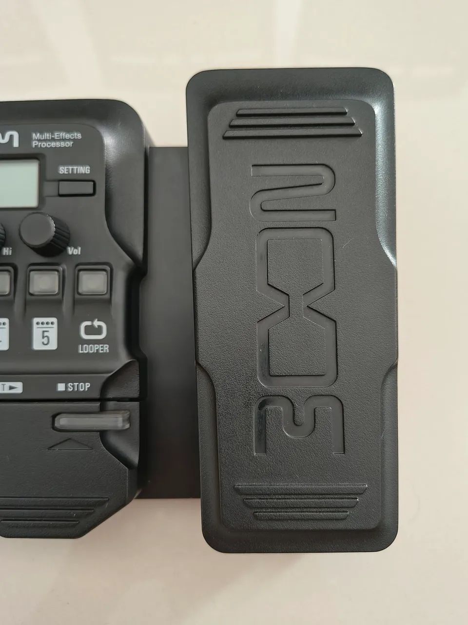 Pedaleira De Efeito Zoom G1x Four Para Guitarra - Foto 6