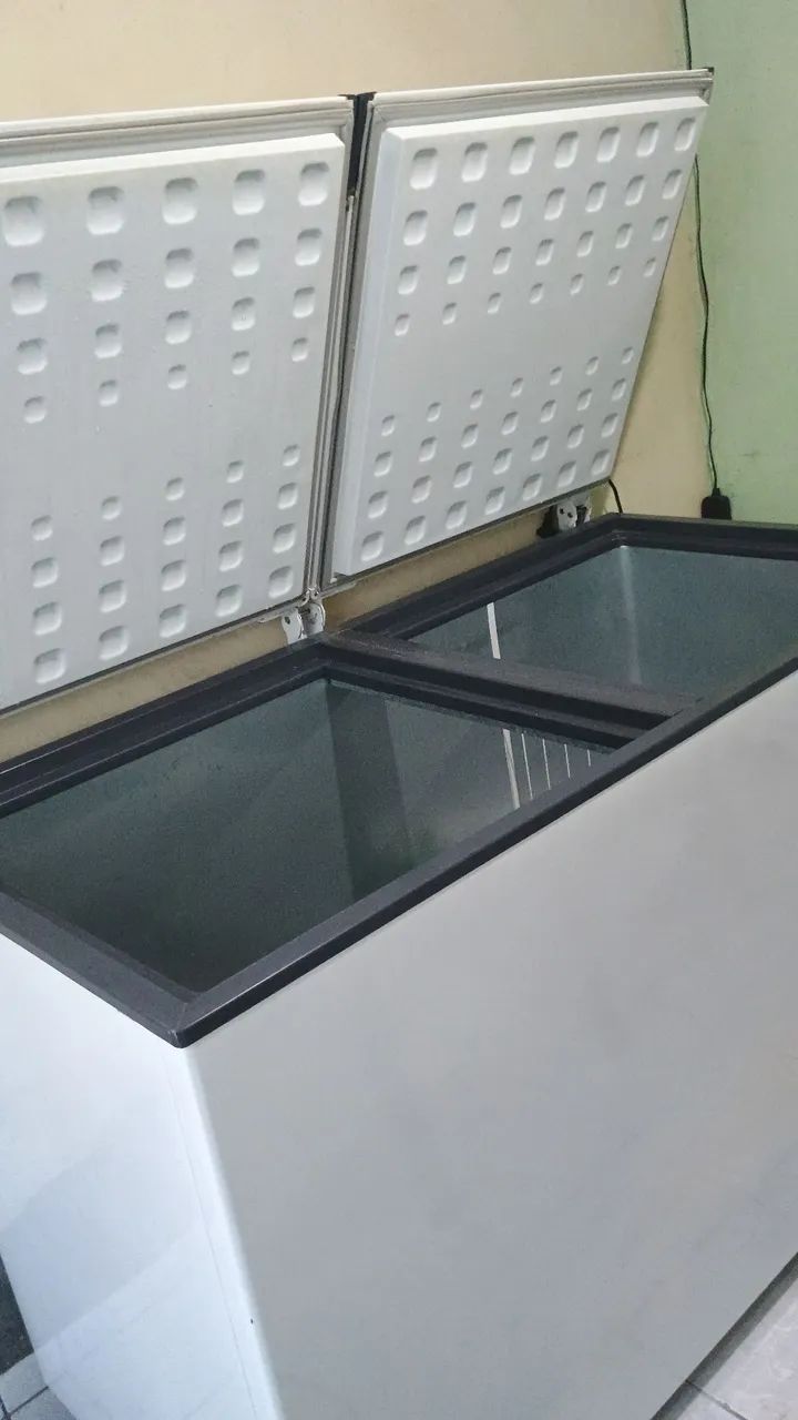Freezer horizontal Esmaltec 437 litros semi-novo  - Foto 2