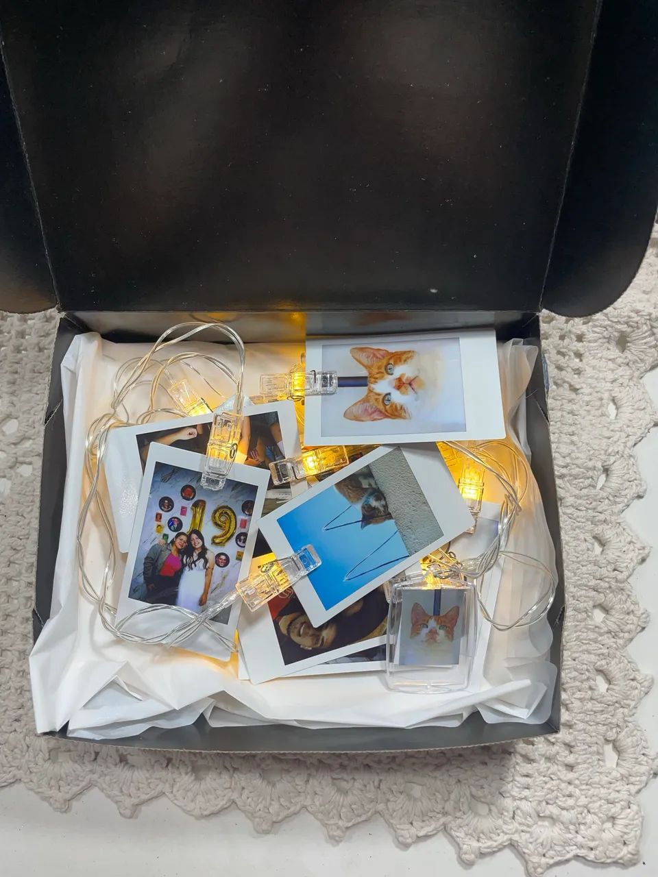 Caixinha presenteável com polaroids originais 