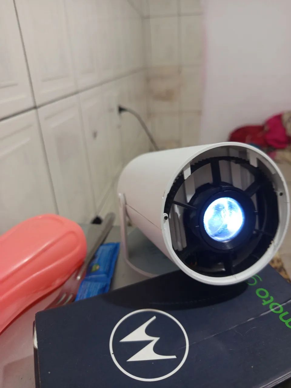 Projetor 4K wi-fi e bluetooth  - Foto 3
