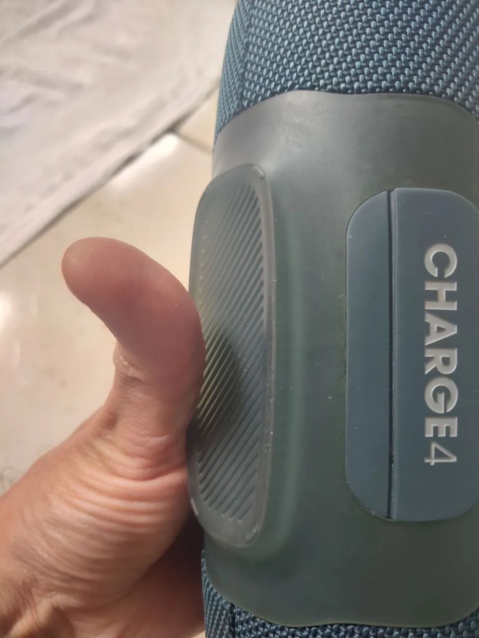Caíxa som JBL charge 4 a prova água original  - Foto 4