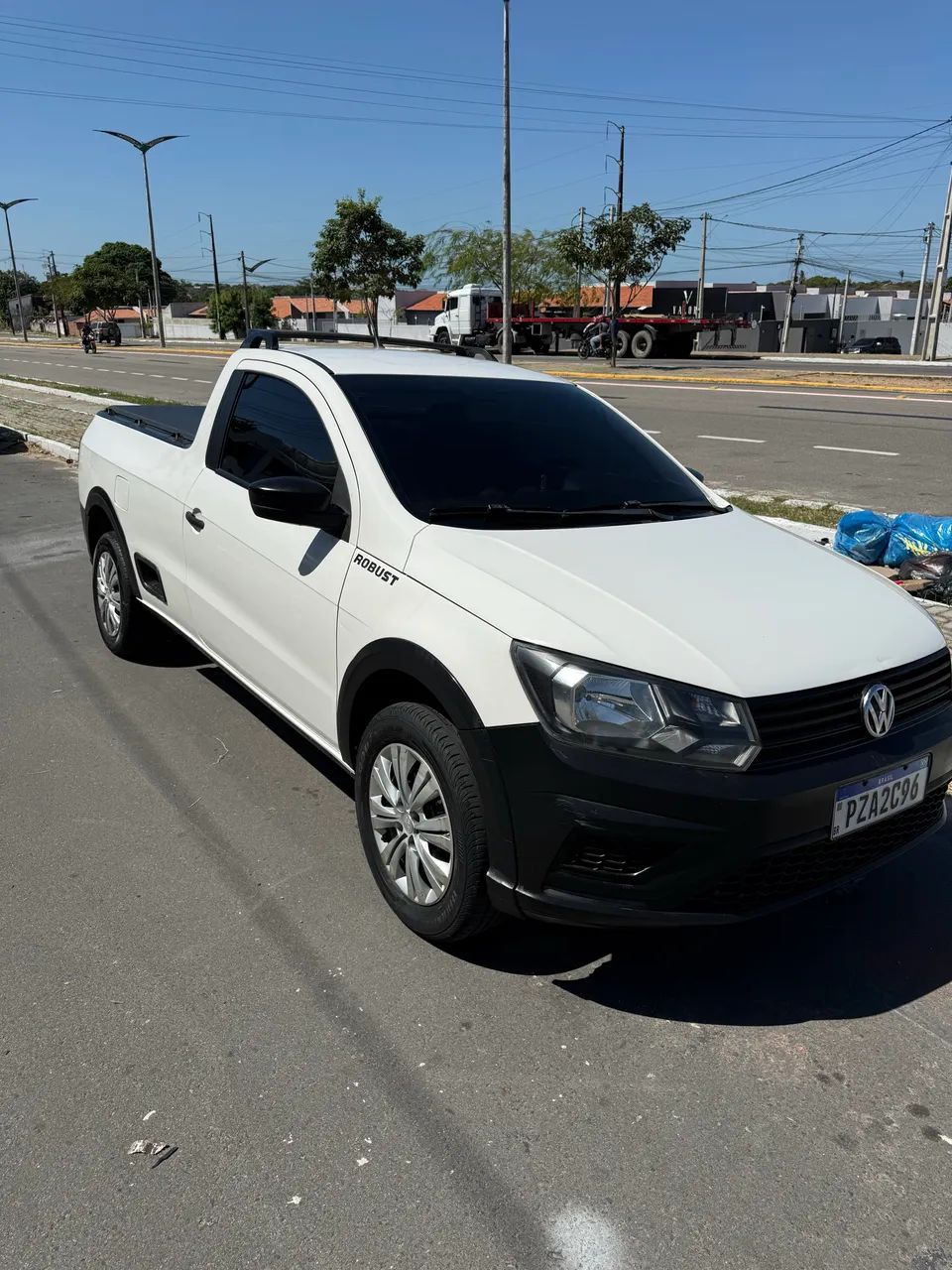 Volkswagen Saveiro Robust 1.6 Total Flex 8V 2017 - Foto 2
