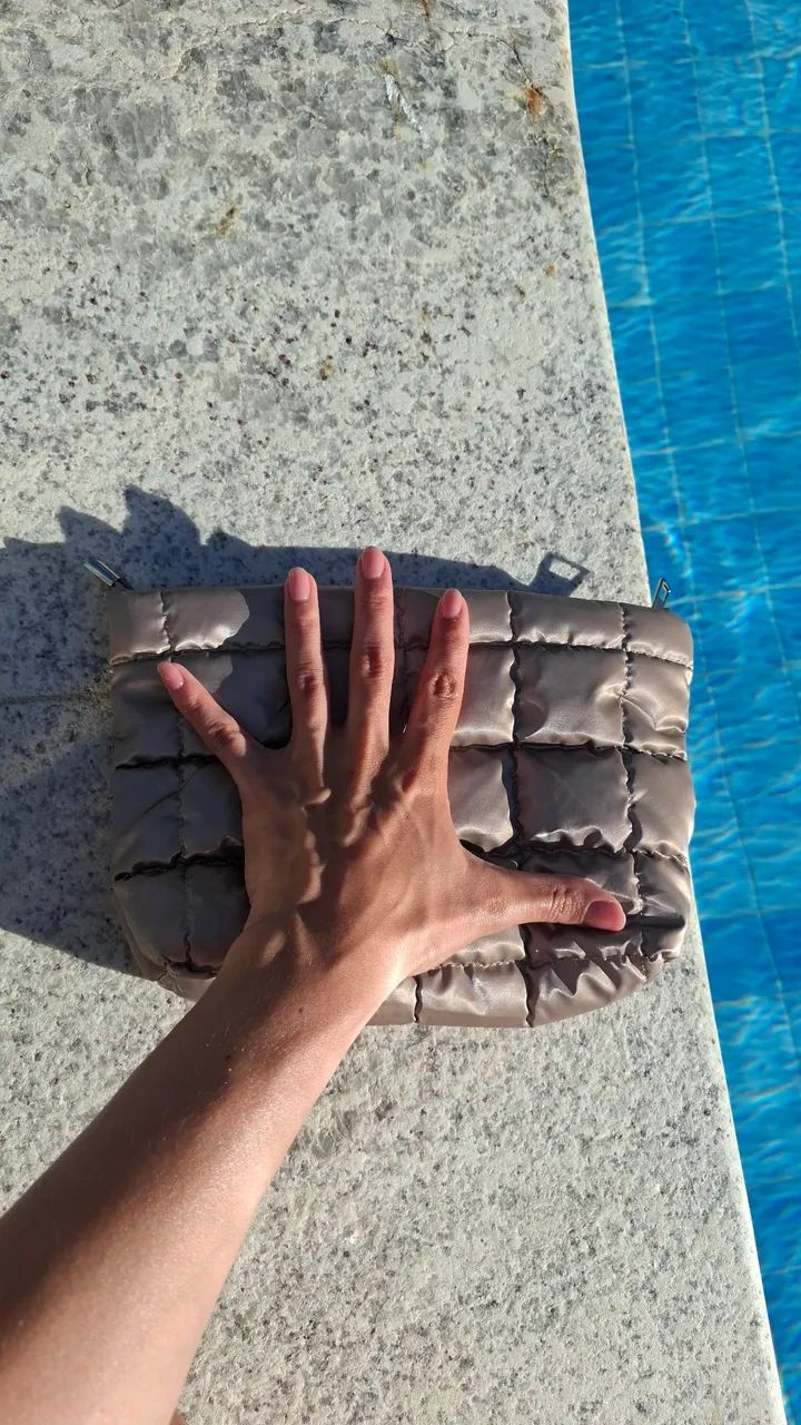 Necessaire puffer estofada com forro interno - Foto 2