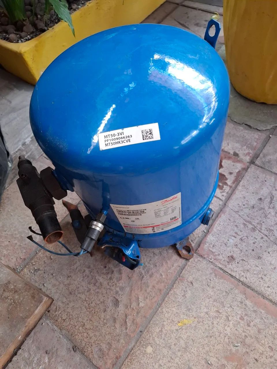 Compressor Danfoss MT50 220v trifásico  - Foto 4