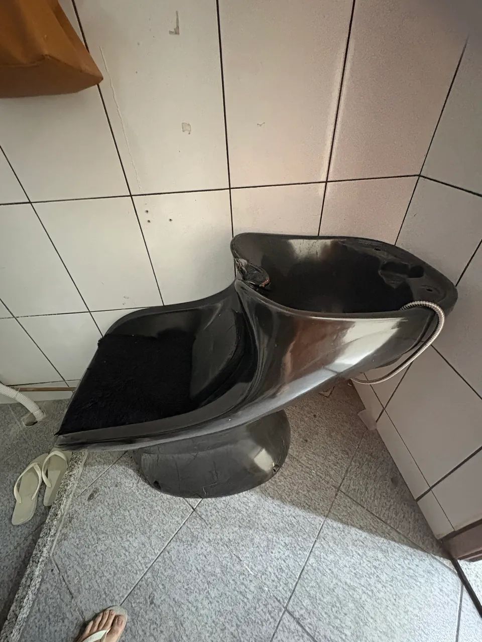 Vendo lavatório com aquecedor  - Foto 2