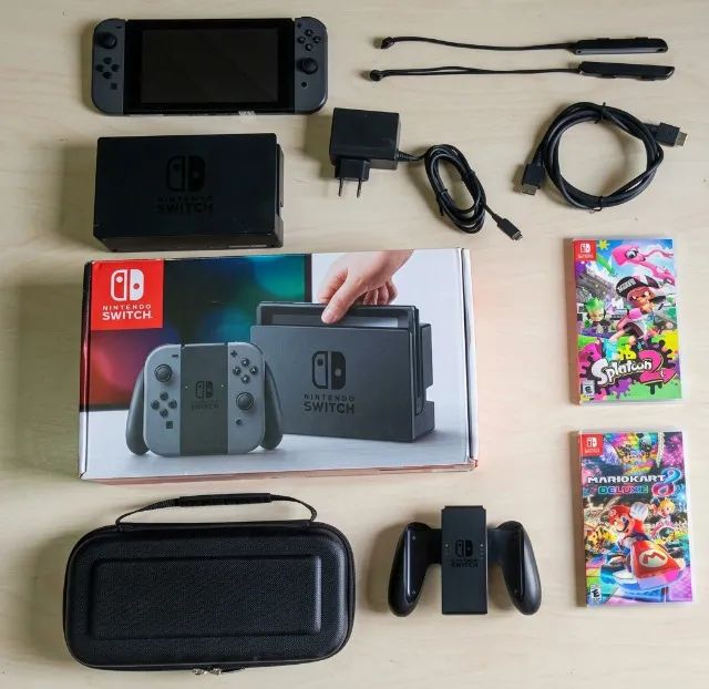 Nintendo Switch V1 completo, com dois jogos e Micro SD de 512GB