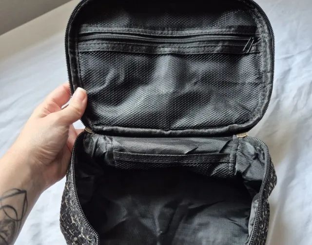 Bolsa nécessaire preta nova - Foto 5