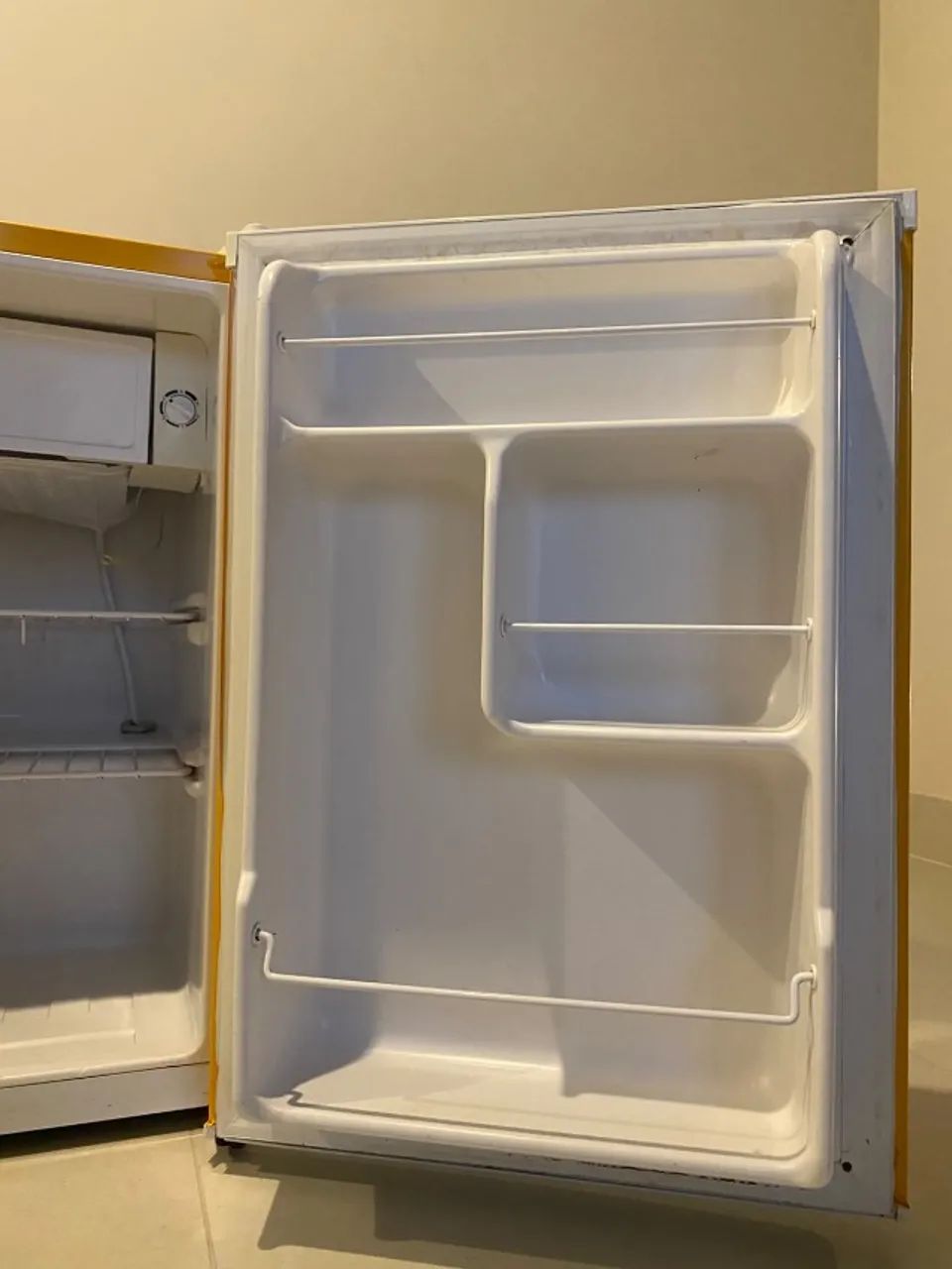 Frigobar Philco 68l 127V - Foto 5