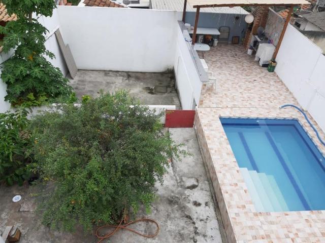 Otima Casa de Frente 3 Quartos Piscina Churrasqueira Quintal