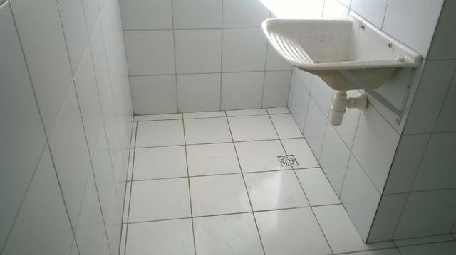 Apê com 2/4 e Varanda no Doce Lar, POR 110 MIL - Foto 10