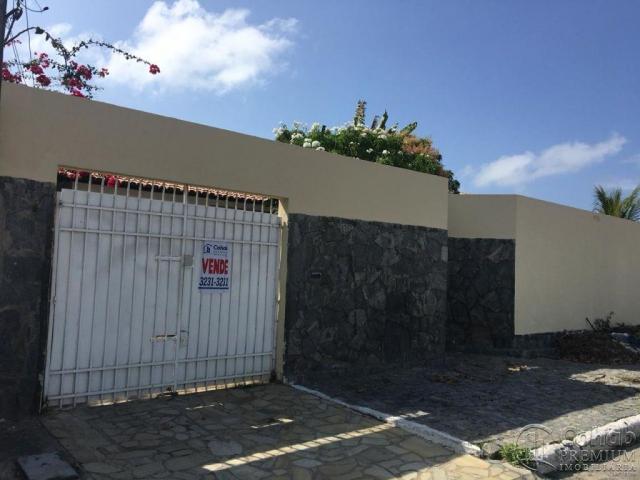 Casa na coroa do meio com quintal