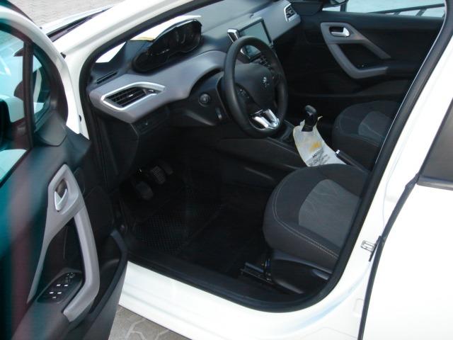 Peugeot 208 Allure 1.2 Puretech 90CV MT 2017 - Foto 8