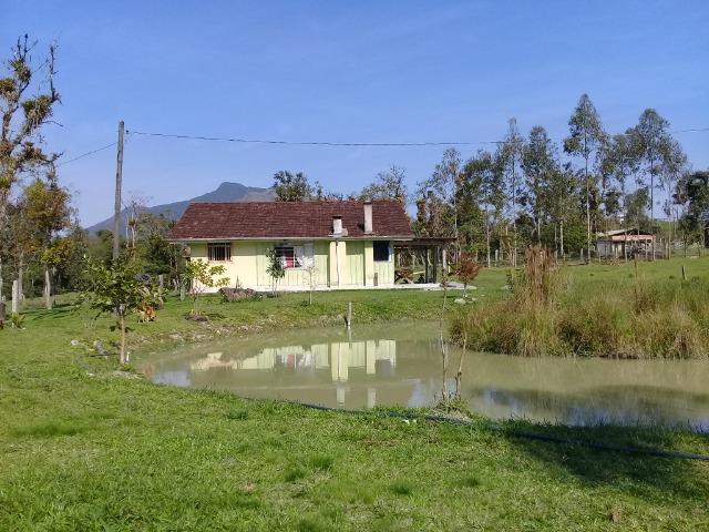 Chácara c/Terreno 6000m2 02 casas * 02 tanques c/ peixes Doc. ok