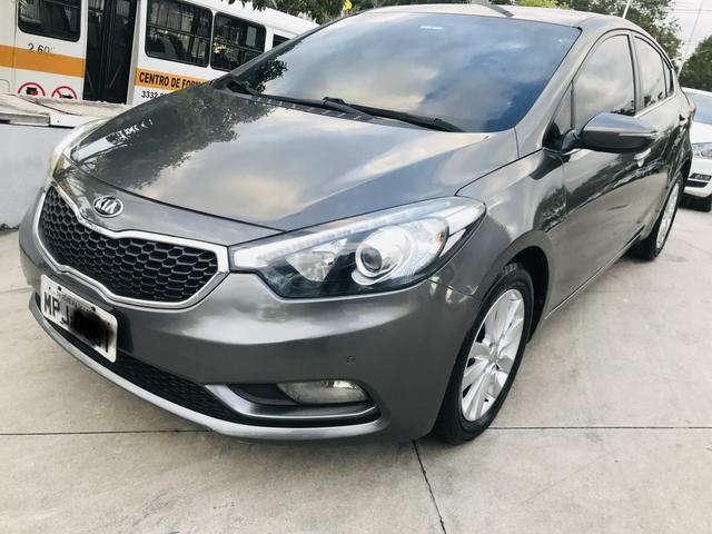 Kia Cerato 1.6 Flex Automático