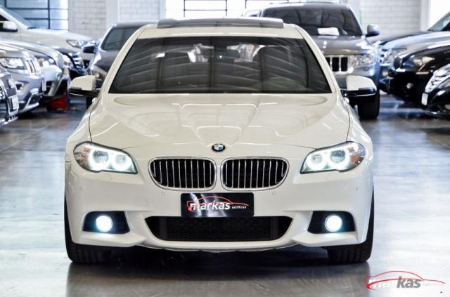 Bmw 530i m sport 24v 306hp teto modelo 2015