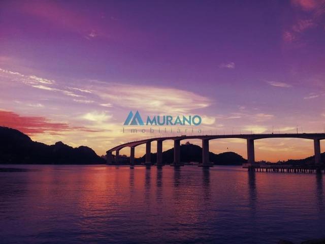 Murano Imobiliária vende casa triplex com 05 quartos na Ilha do Boi em Vitória - ES
