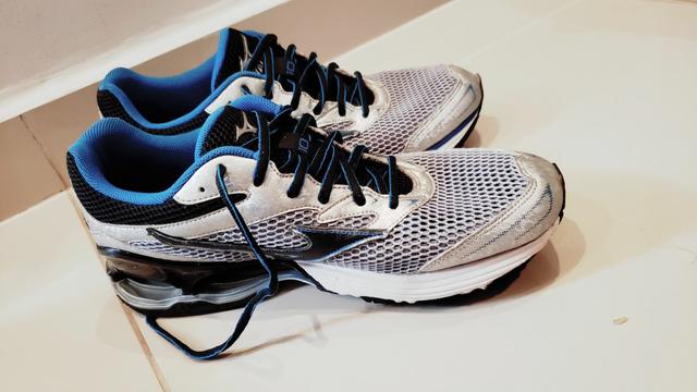 mizuno wave frontier 10