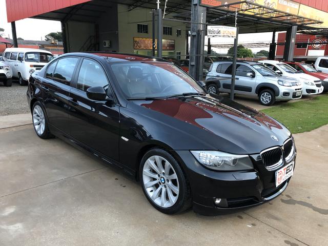 BMW 320i 2010/2011