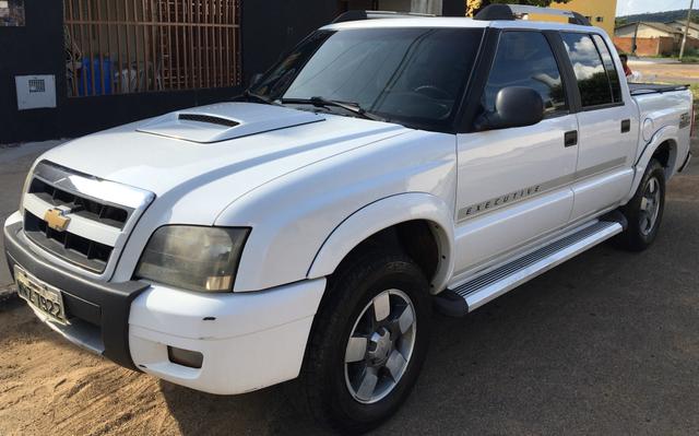 Vendo s10 executive diesel 4x4 - Foto 2