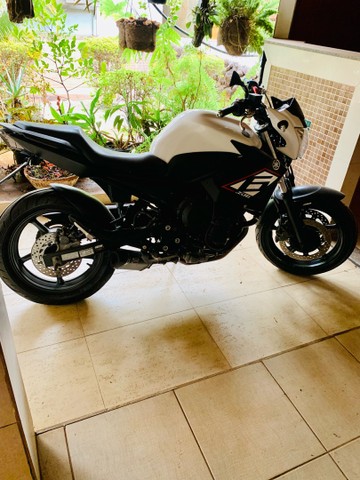 VENDO XJ6 ANO 2012