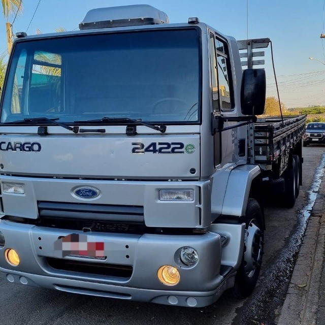 FORD CARGO 2422