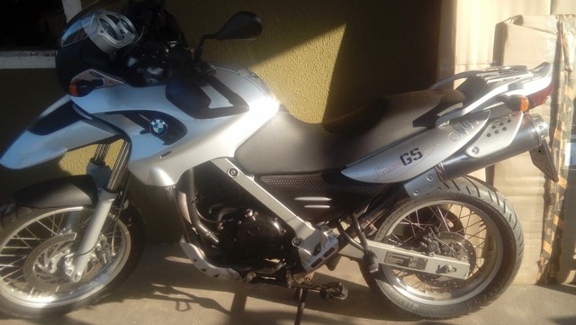 VENDO BMW ANO 2011 650CC