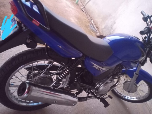 MOTO YAMAHA 2008