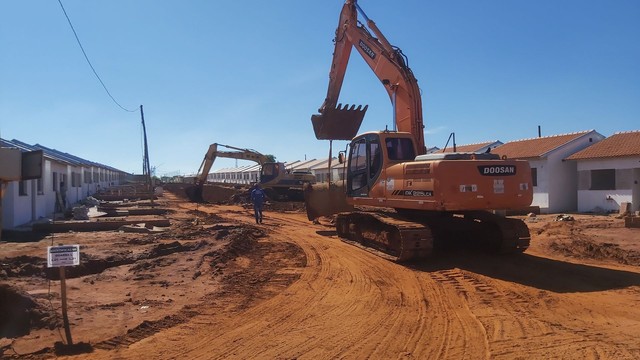 Locação máquinas terraplenagem Bauru - Foto 5
