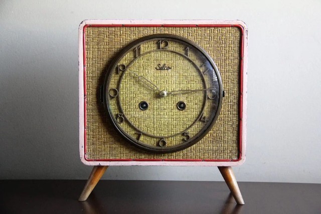 Relogio Silco Original Pé Palito - Anos 60 - Carrilhão Hora Cheia 30 Min