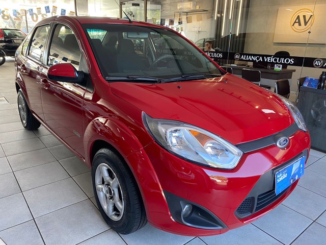 FIESTA SEDAN