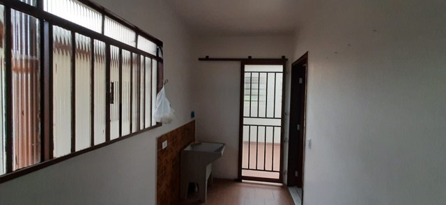 Casa com 2 dormitórios para alugar por R$ 2.500/mês - Uberaba - Curitiba/PR - Foto 15