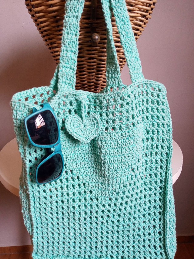 bolsa that folds into itself